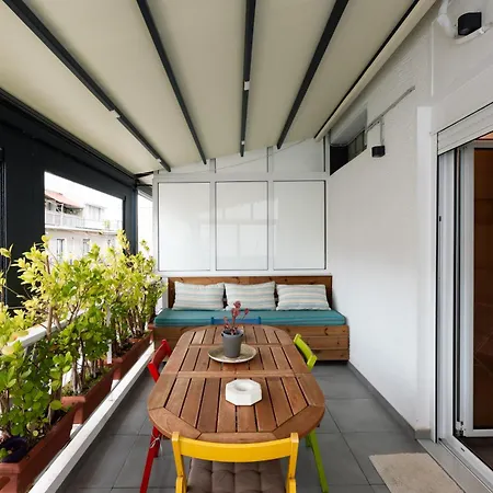 Modern Studio Apartment A-3